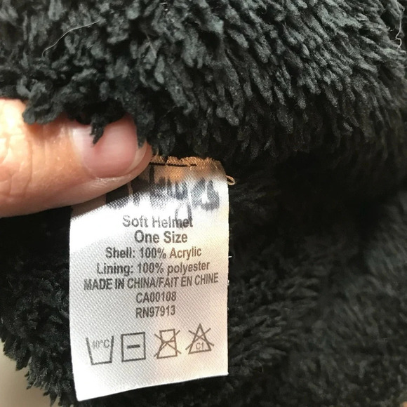 Chaos Kids Black Fluffy Hat - Picture 3 of 3